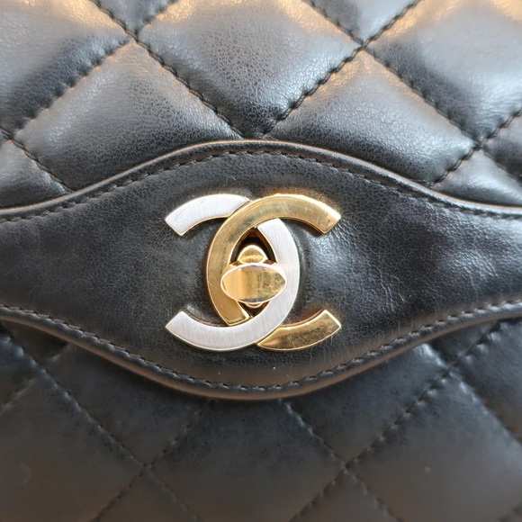 Authentic CHANEL double flap two color hardware Paris lambskin classic bag - Picture 5 of 16
